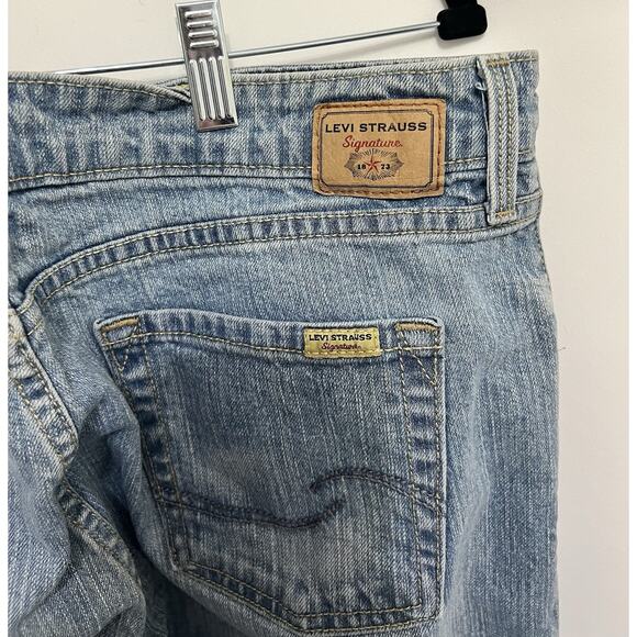 Vintage Levi’s Jeans Women's Blue 16L Midrise Bootcut Medium Wash Distressed - Picture 3 of 5